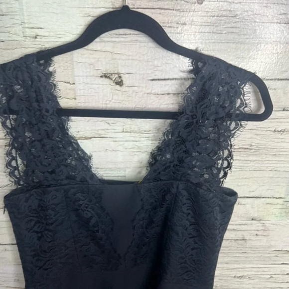 Tahari Arthur S. Levine Dress, 8 blue sheath lace - Picture 5 of 7